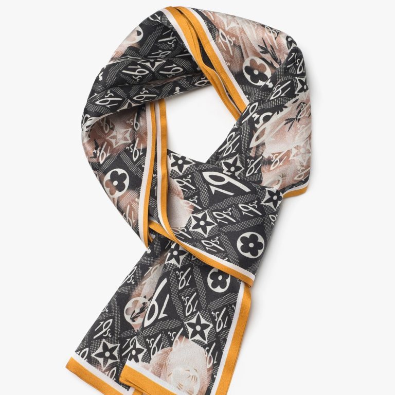 Explore Custom Silk Scarves with Personalized Printing and Twilly Factory Customization